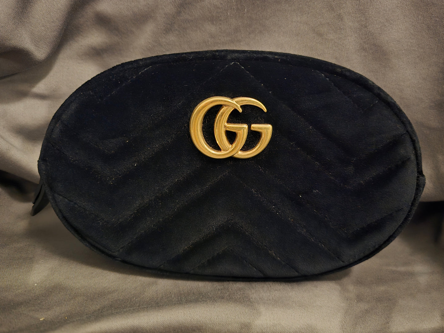 GG MARMONT OVAL VELVET HANDBAG Preloved <3