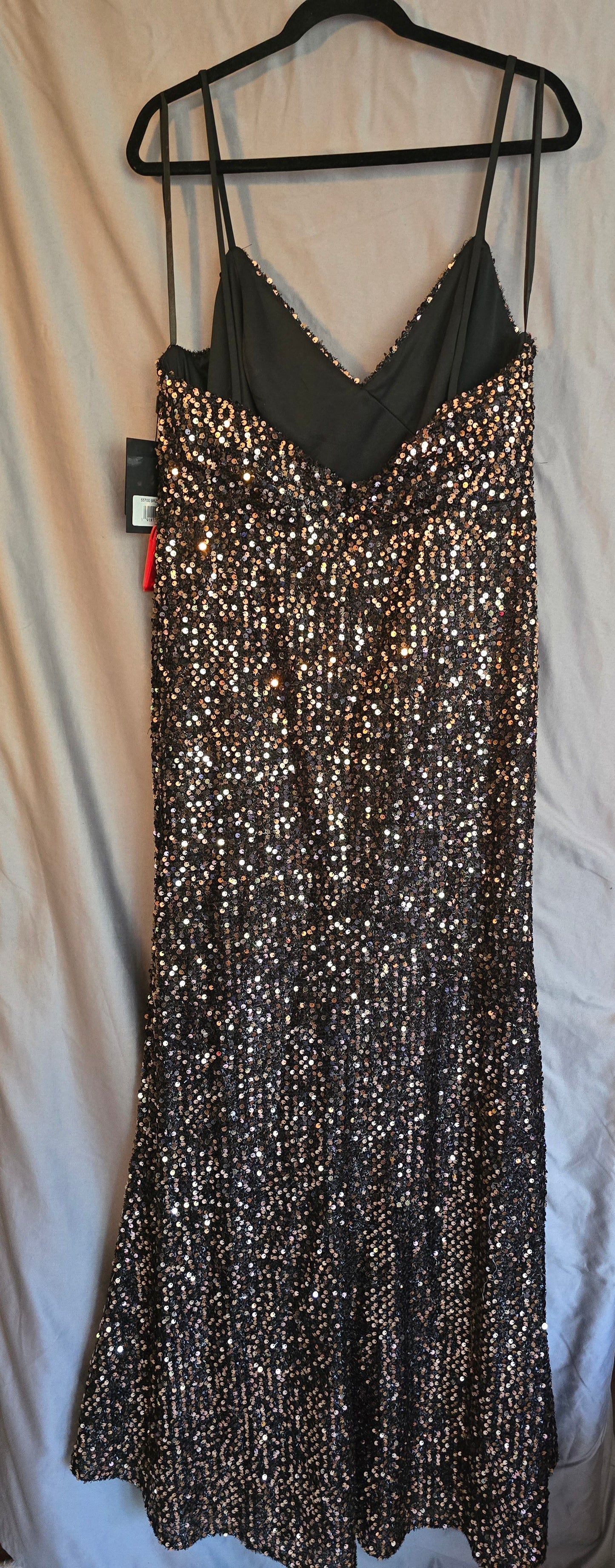 SEQUINED GATHER WAIST GOWN